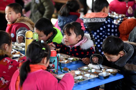 安徽免费营养餐覆盖学生超150万 刘军喜 摄