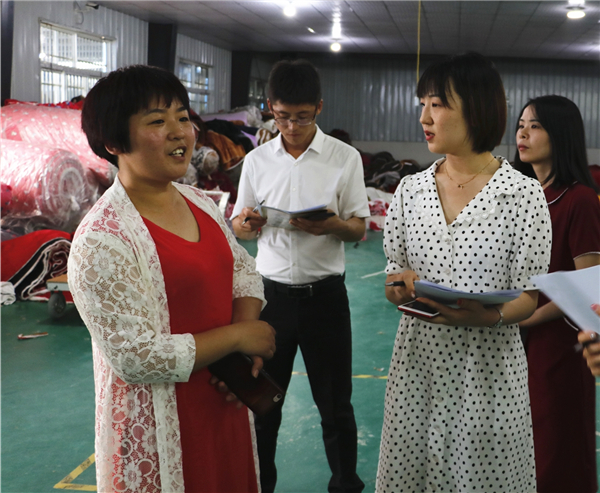 太康县：“小车间”助力“大扶贫”