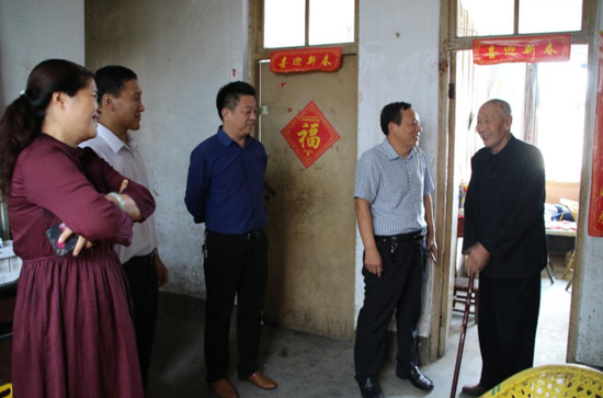 【网聚正能量 追梦太康人】太康沈世弘：躬耕教育32年 从来没有双休日节假日