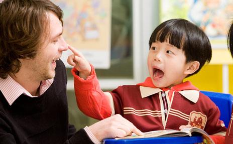 6岁以下孩子学英语要讲方法：关注儿童身心健康